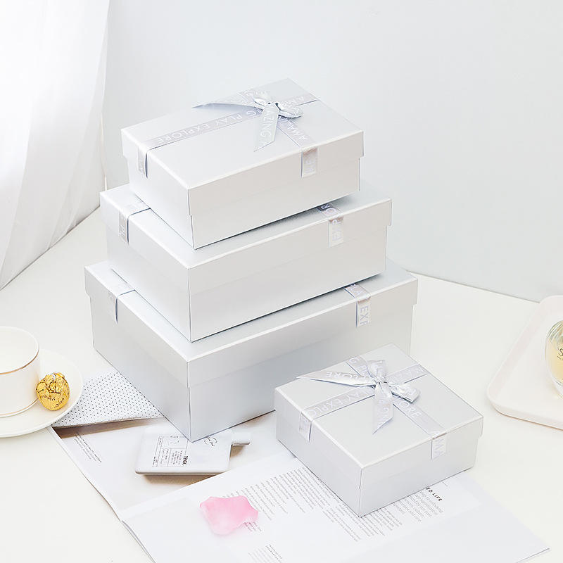 Custom Printed Birthday Gift Box with Bow Ribbon L*W*H cm According to Your Request
