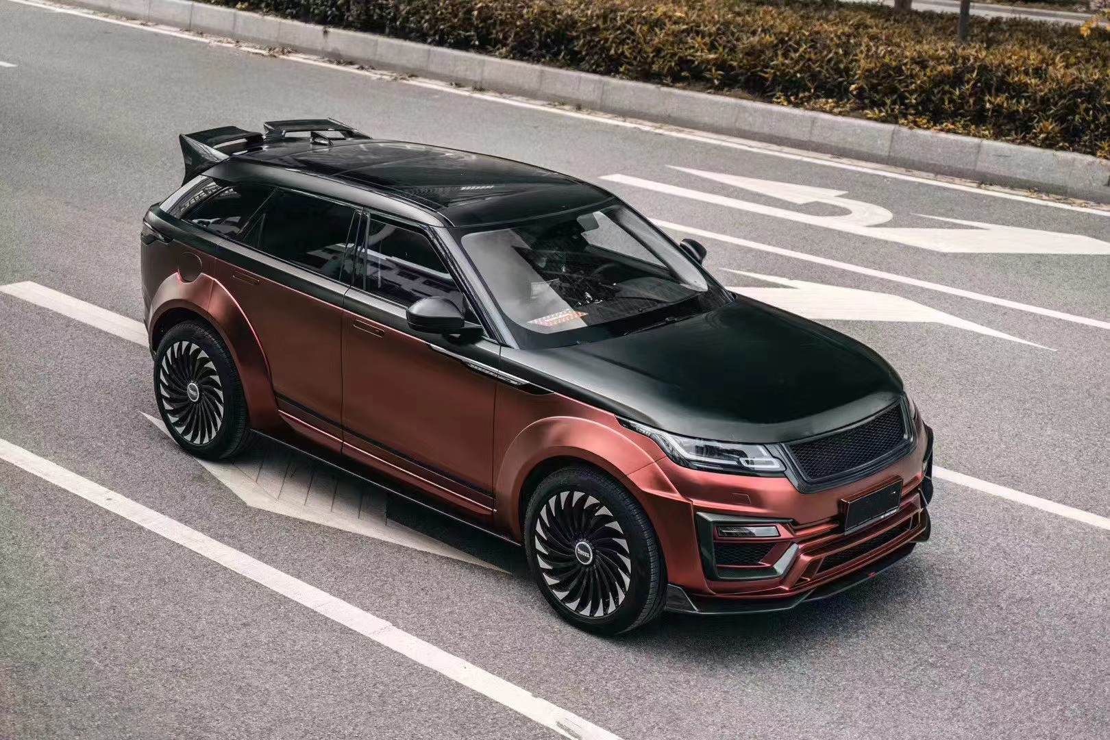 For Land Rover Velar Carbon Fiber Body Kit Velar Upgrades LM-style Front and Rear Bumper Spoiler Widebody Kit