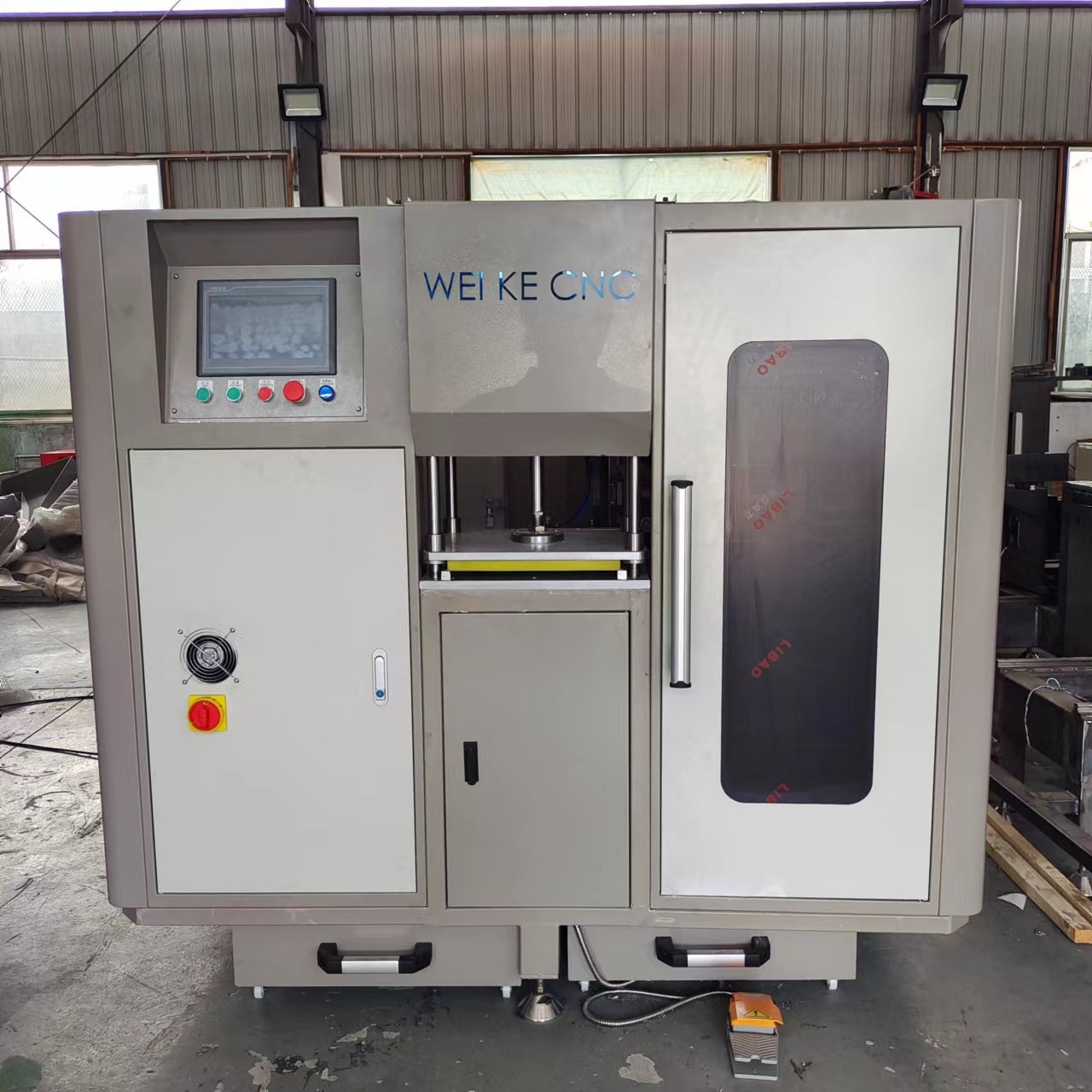CNC 1.6m Aluminum End Milling Machine 3000w Window And Door Machinery