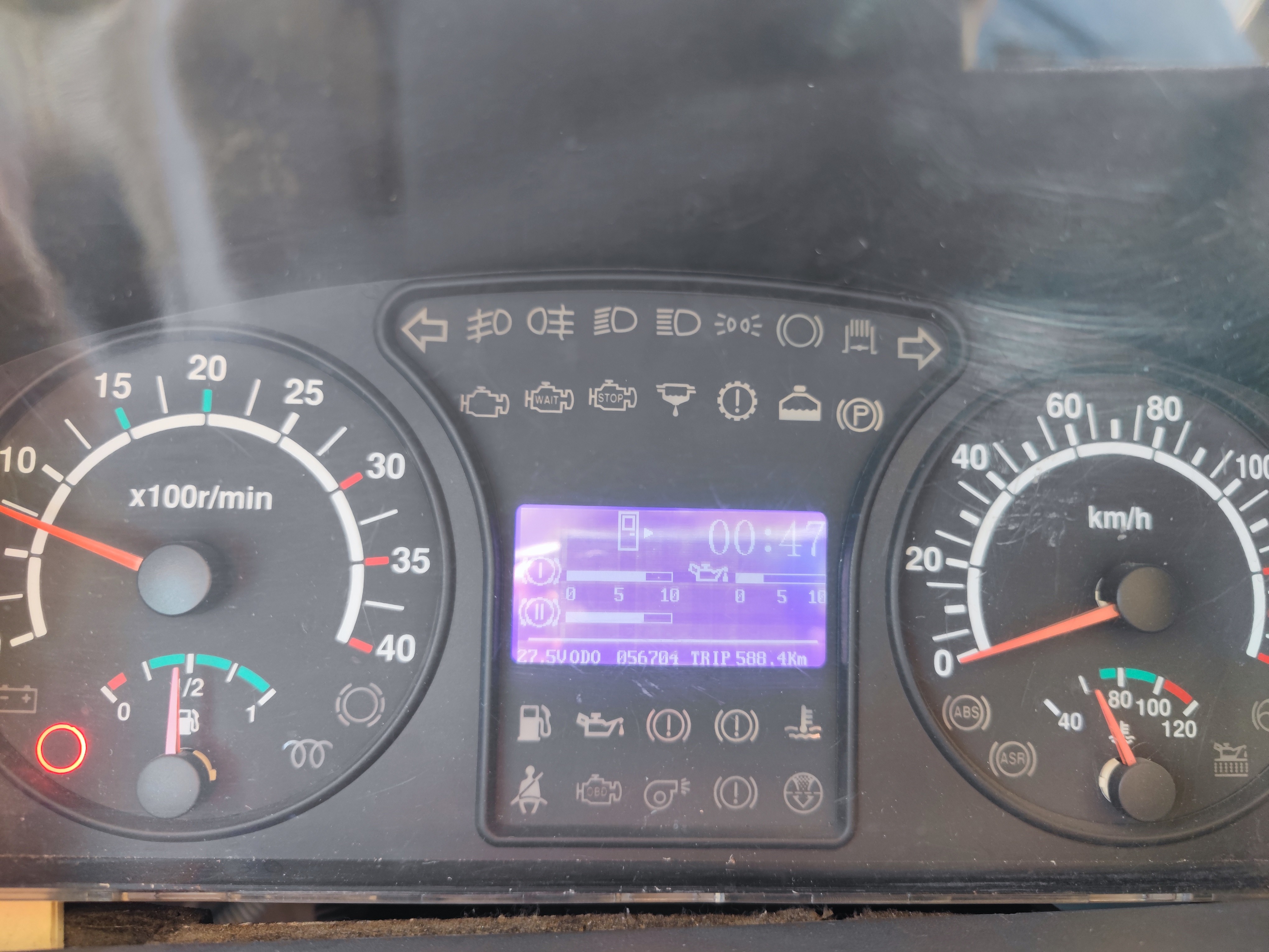 Diesel Used School Buses Vans 34 Seats 6880x2355x3030mm Dimension