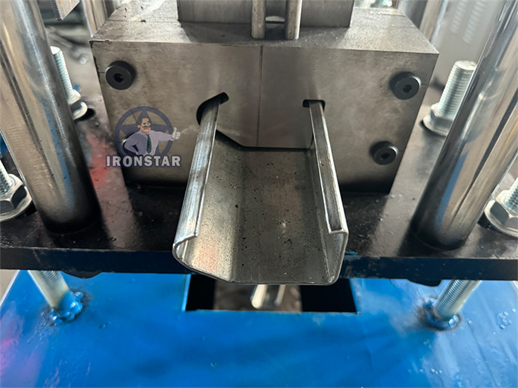 2024 Full automaticBest Seller Steel Roller Shuttering Door Guide Rail Roll Forming Machine
