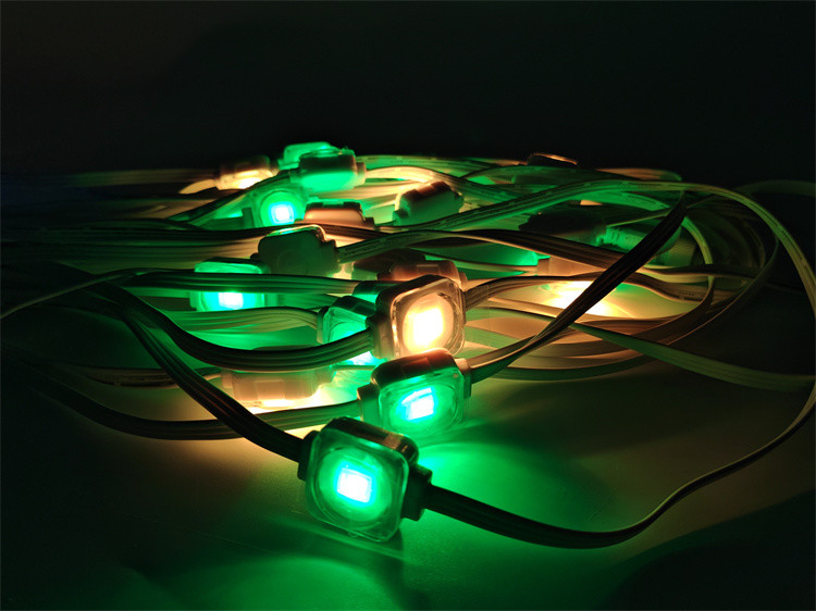 CE Certified RGB Point Light Source LED Eave String Lights for Christmas Decorations