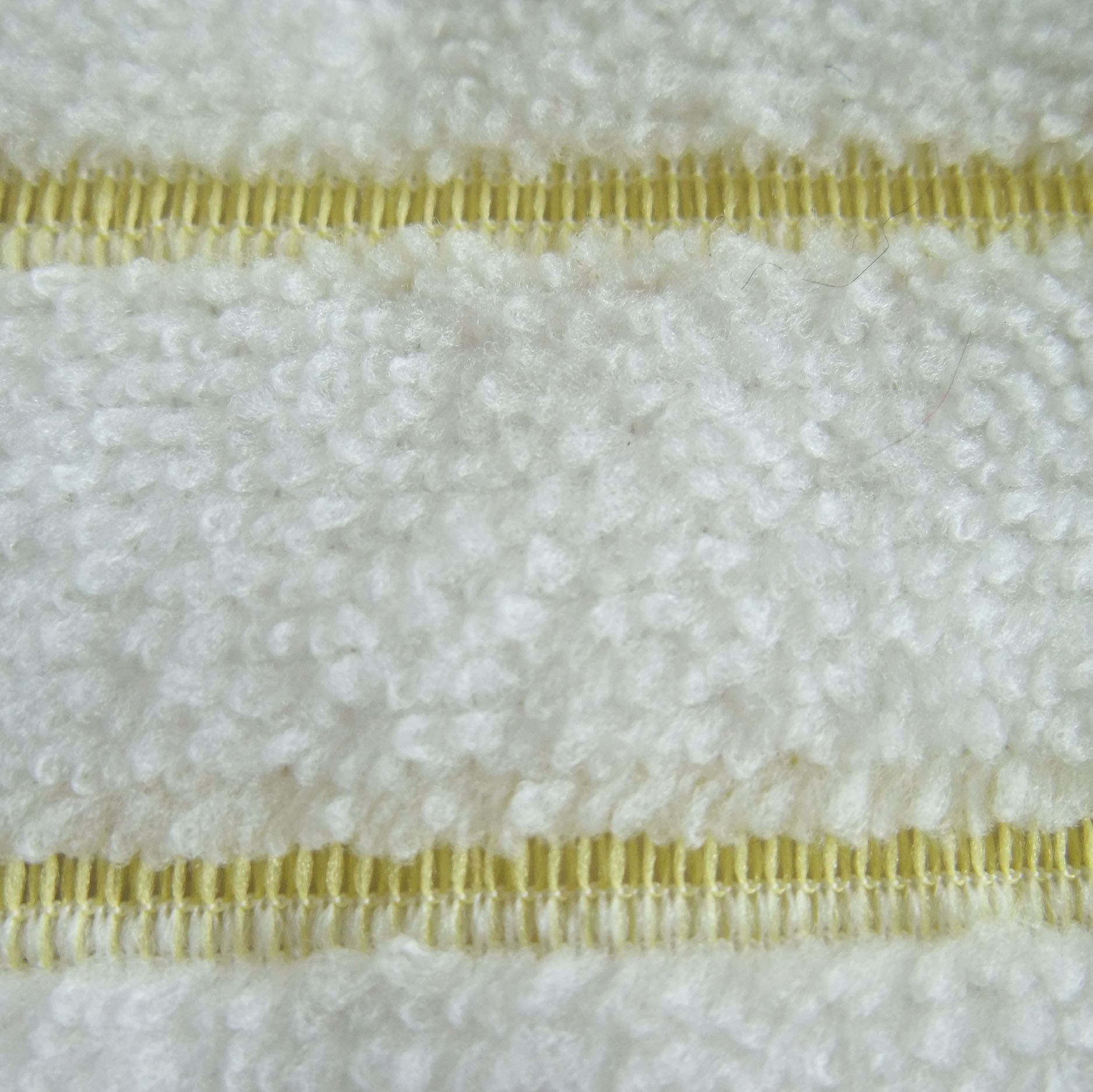 White 100% polyester bath towel