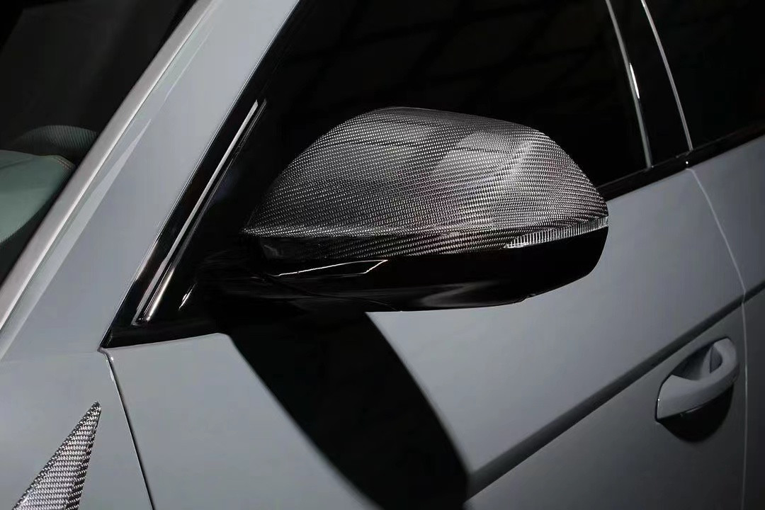 2023-2024 Lamborghini Body Kit URUS Top Style Front Lip Diffuser Spoiler Kit