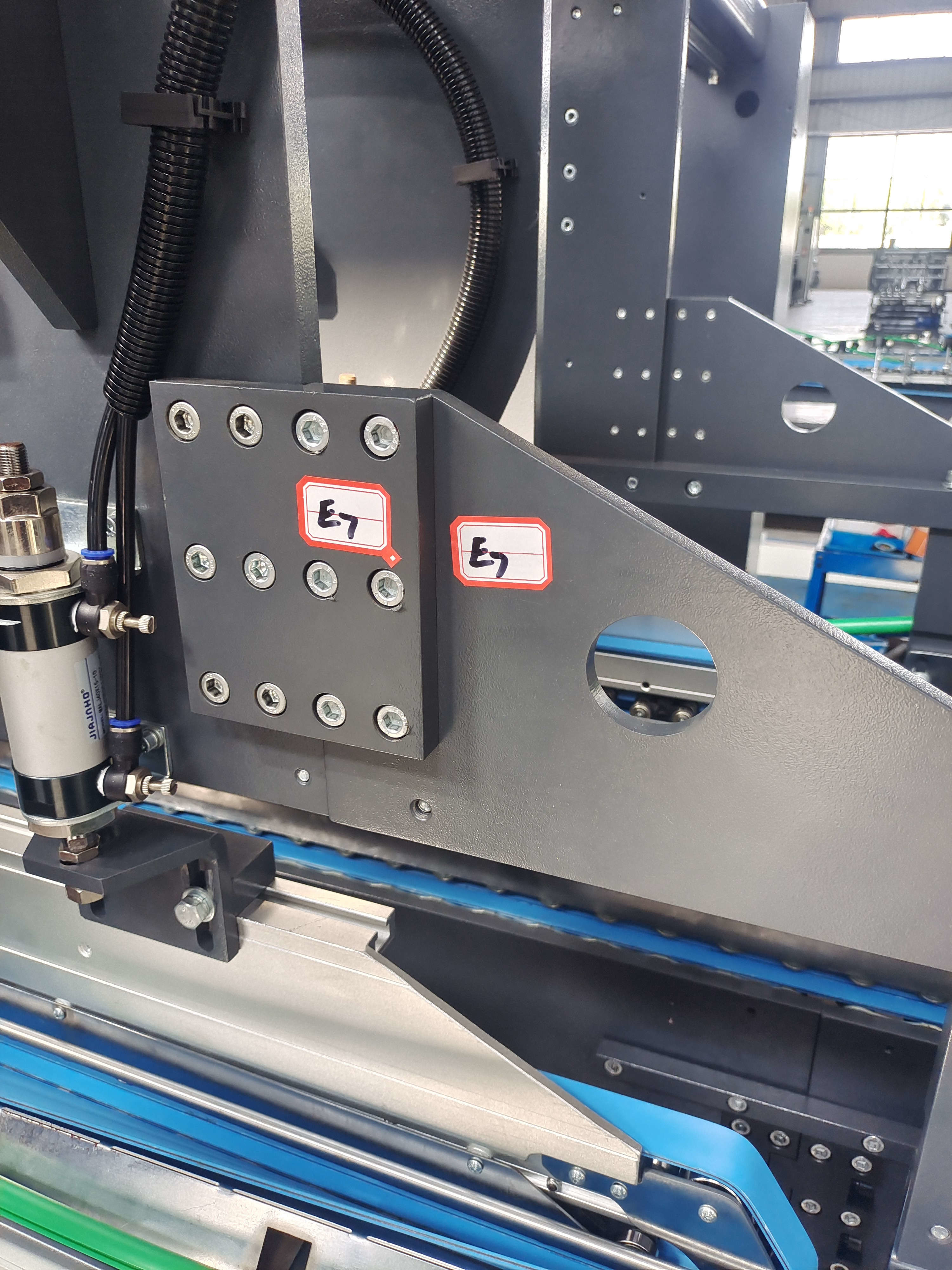 PLC 28KW Carton Folding And Gluing Machine With Multi Groove Belt