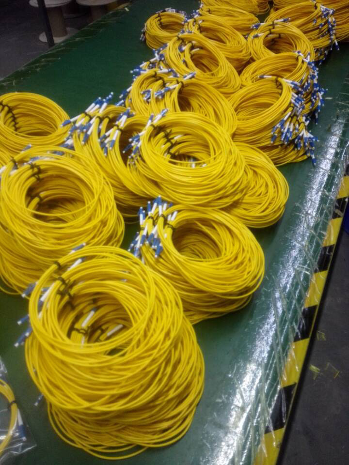 FC / UPC 24 Cores Breakout Fiber Optic Pigtail Connector Single Mode