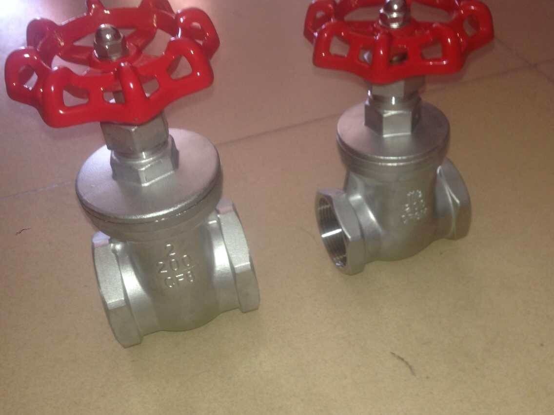 200PSI NPT Thread End 200WOG Non Rising Gate Valve/WCB / CF8M/ANSI Screwed Hydraulic Gate Valve