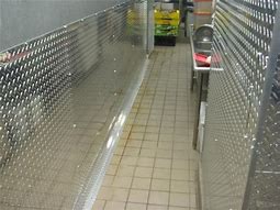 Custom Size Aluminum Diamond Plate Sheets , Diamond Tread Aluminum Sheet Aluminum Tread Plate