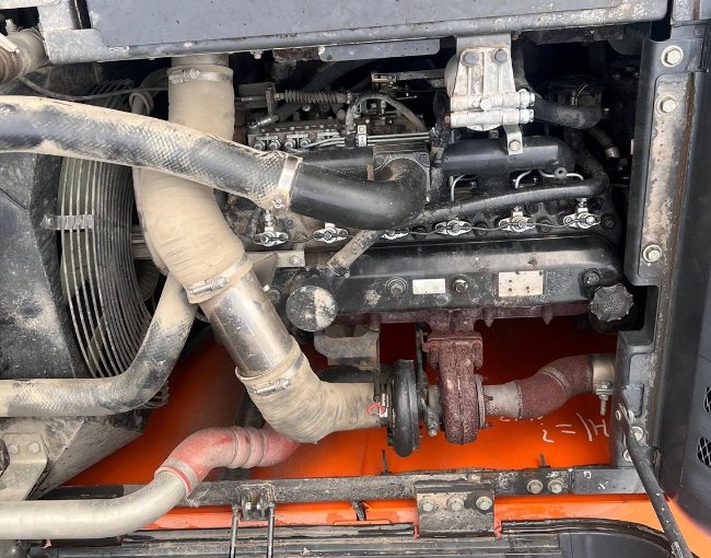 Doosan DH220LC Excavator Engine