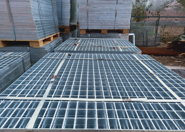 Hot Dipped Galvanized 316 Heavy Duty Steel Grating Floor Stainless