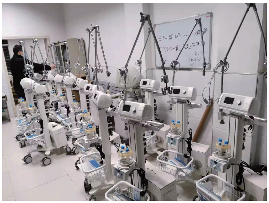 Multi Purpose Oxygen Breathing Apparatus , Adult / Child Ventilator Machine