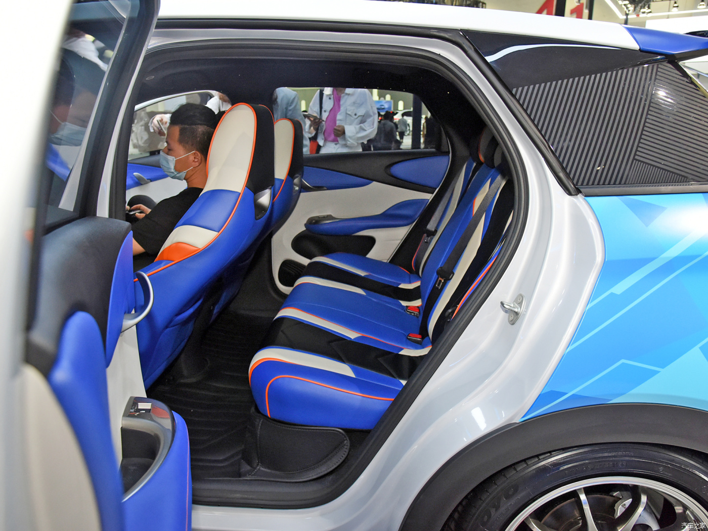 Multi Function Byd Electric Suv 4x4 Mini Ev Car With Automatic Air Conditioner