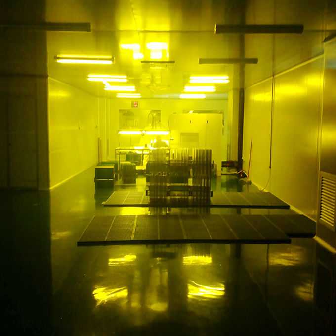 High Frequency PCB Made On RO4350B With White Silkscreen on Top Side