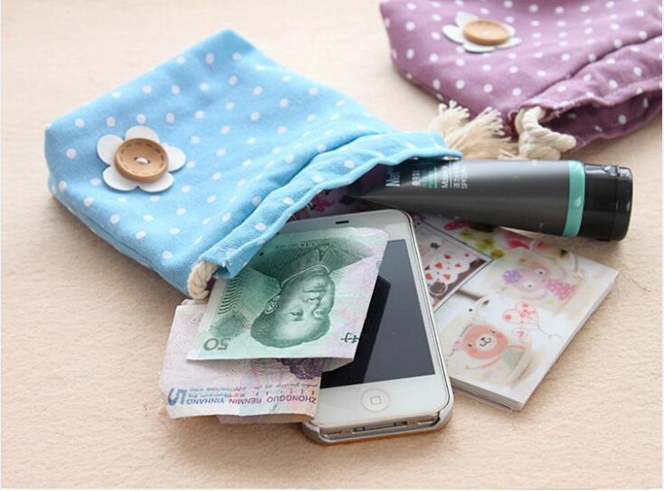 Hot selling lovely customized promotional calico drawstring bag small candy pouch cute Mimi pocket for gift