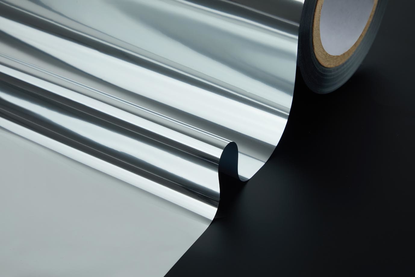 25mic Metallic Gloss Lamination Film Roll For Hot Lamination Package Cosmetics Box Packaging