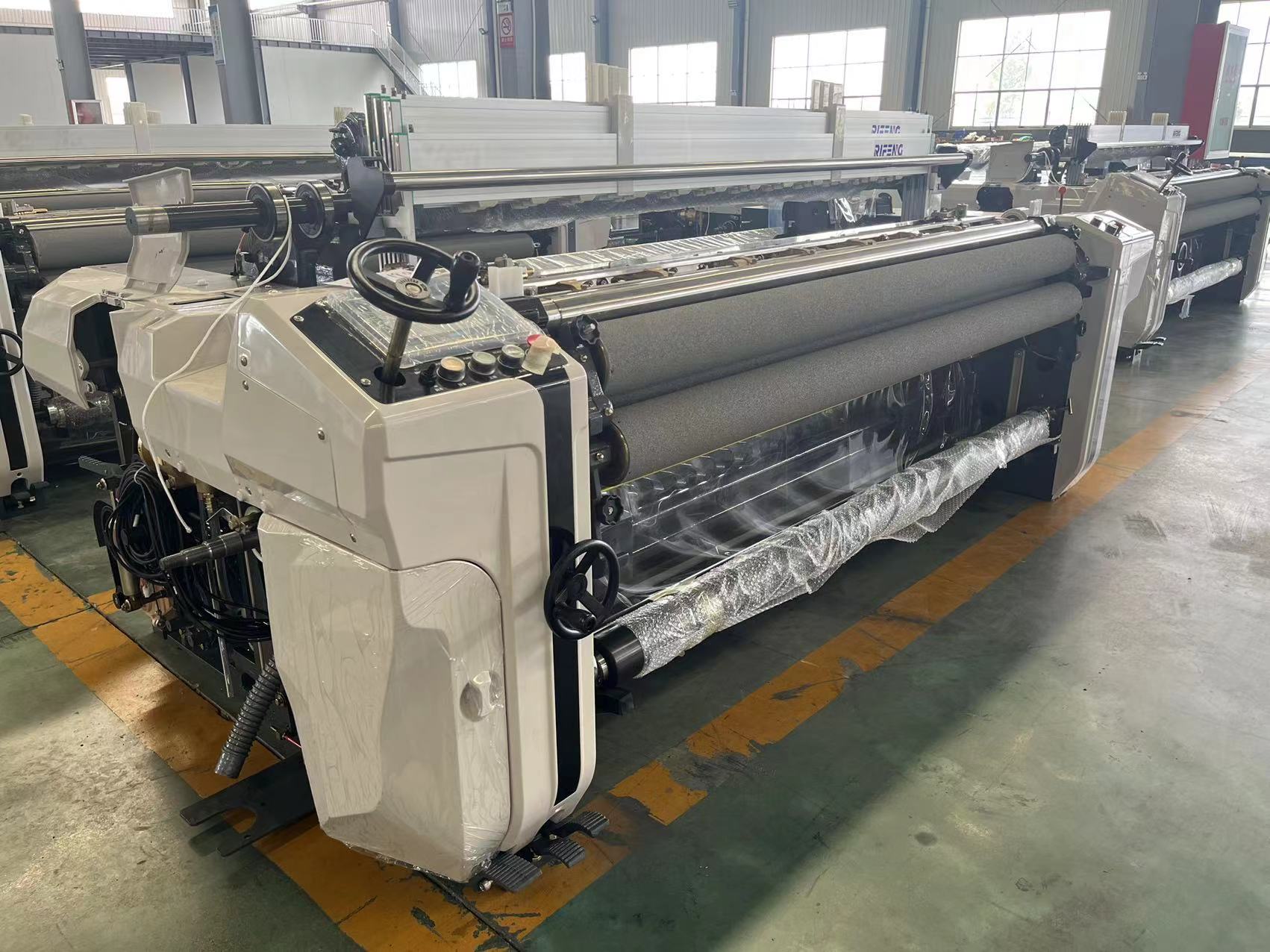 Polyester Weaving Textile Machine High Speed 280 Cm 2.8m Water Jet Loom