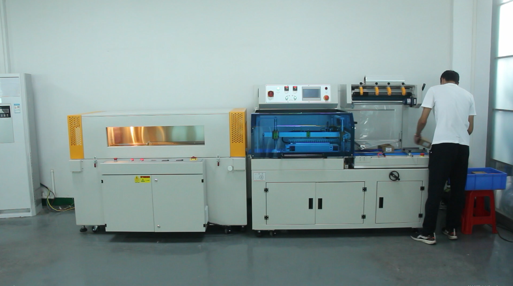 Automatic bottle shrink wrap packing machine PVC Film Heat Tunnel Shrink Wrapping Machine for water bottles aluminum cans