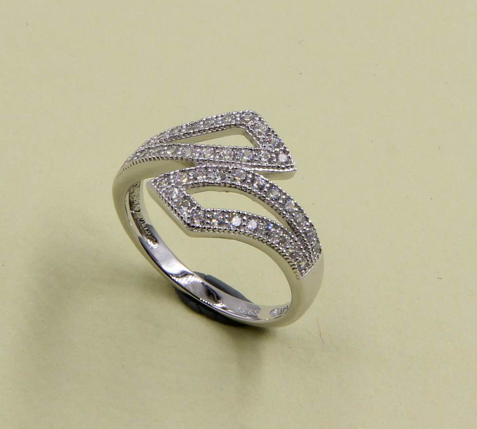 Pave Prong Heart Shape Wedding Band Ring 925 Silver CZ Eternity Band Rings Size 5-10 Sterling Silver Spoon Rings