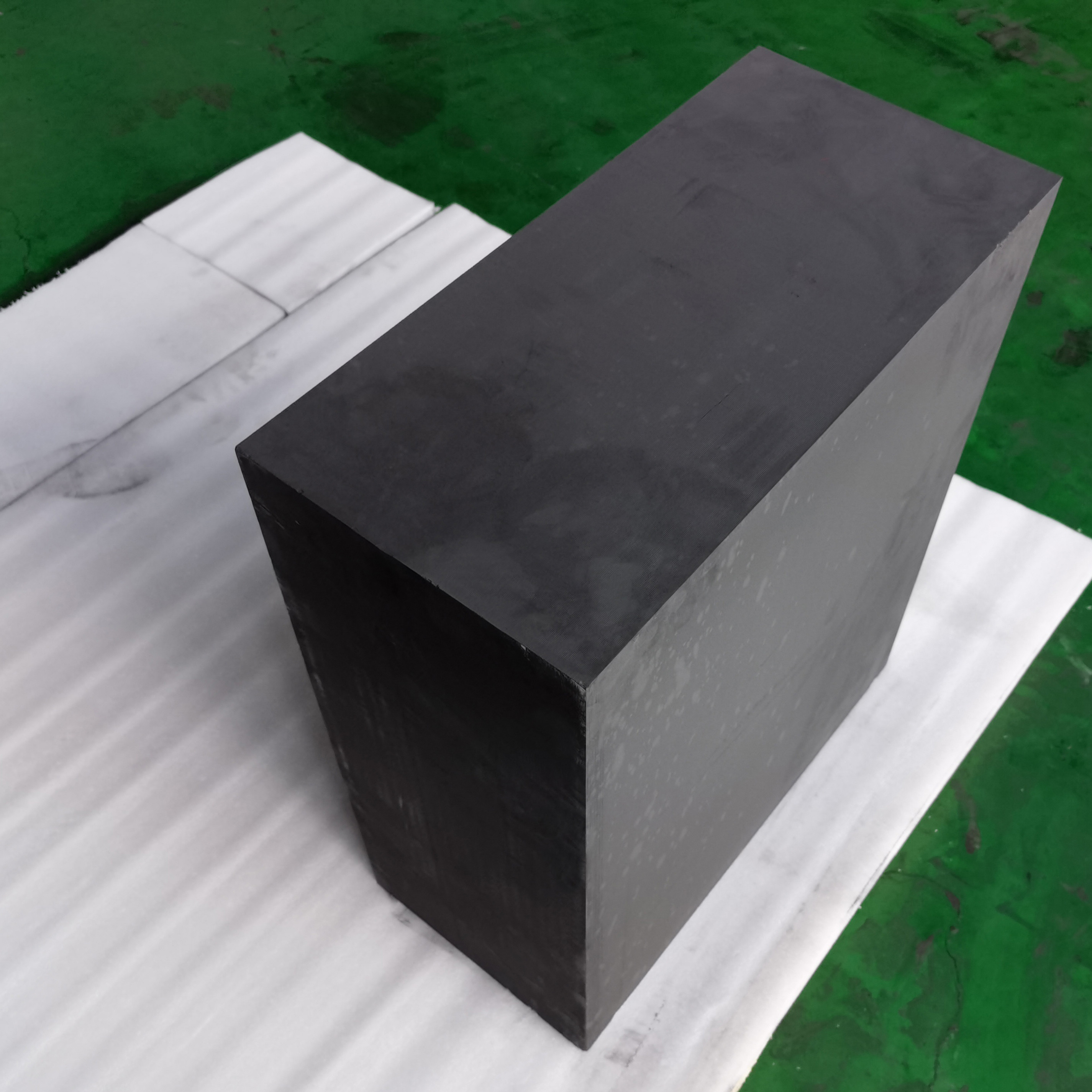 Versatile Isostatic Graphite with Customizable Thermal Expansion Coefficient