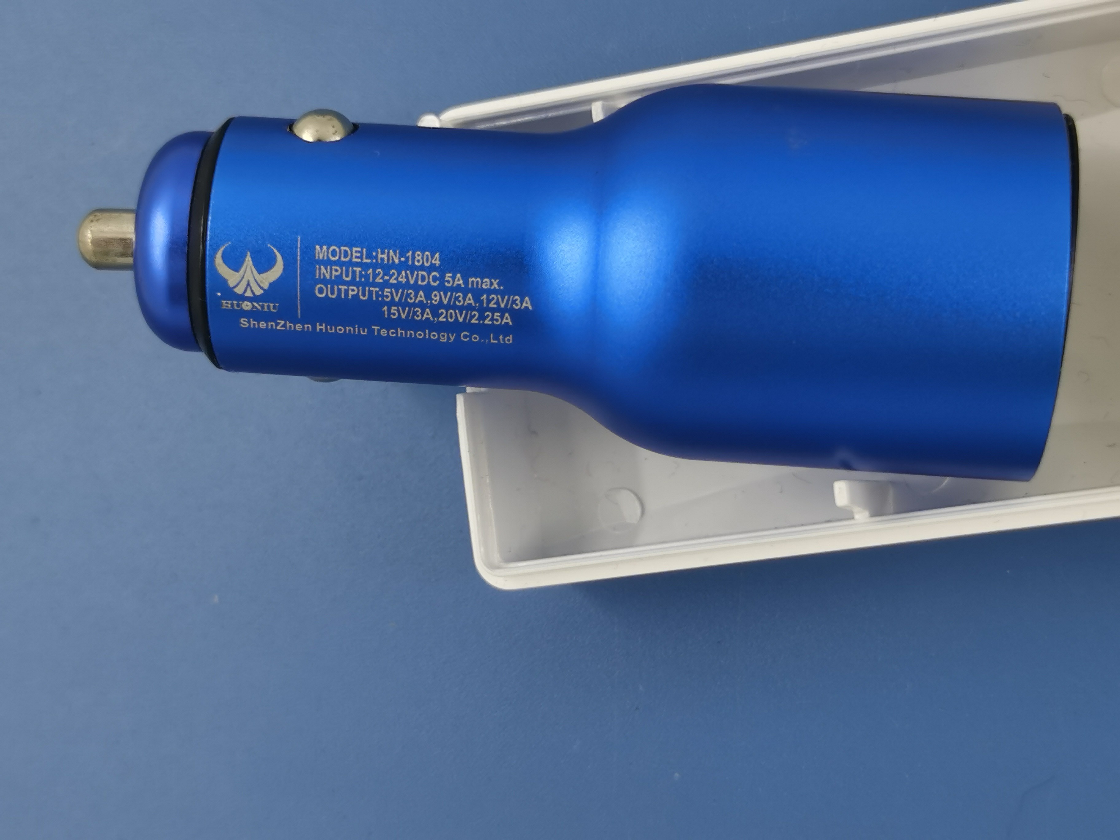 Compact 2 Port Car Charger with Wifi 3600mAh Battery Capacity CE/ROHS/FCC Standard