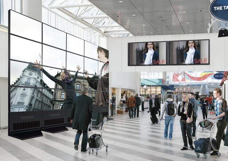 110V - 240V AC Advertising Wifi Digital Signage Displays With Format Sd Card