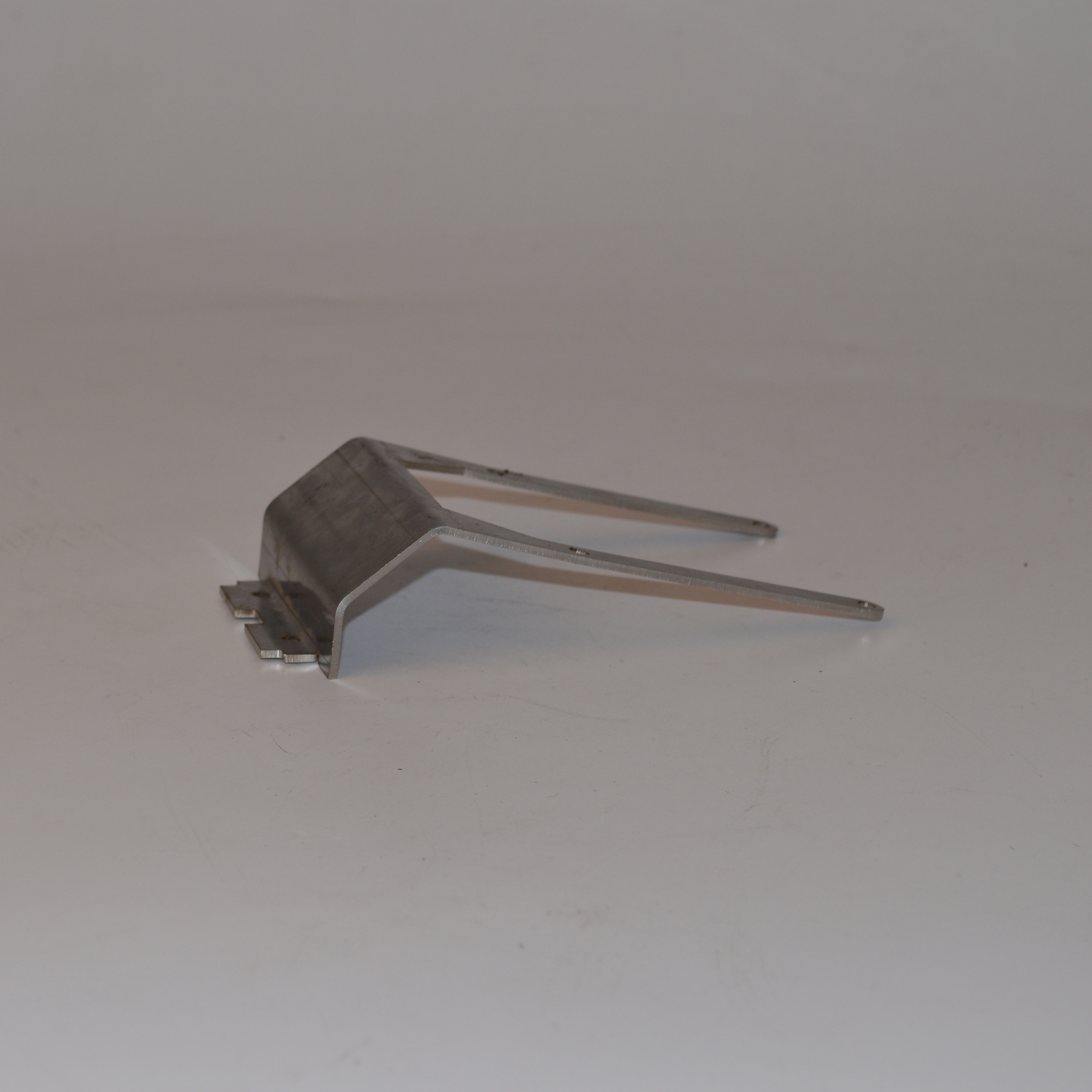 Non - Standard CNC Bending Service Fabrication Rail Junction Angle Bracket