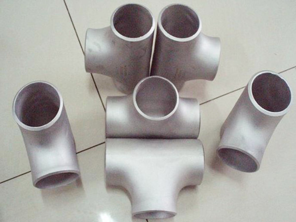 China ASTM B363 Titanium Pipe Fittings Tee for Sale on sale