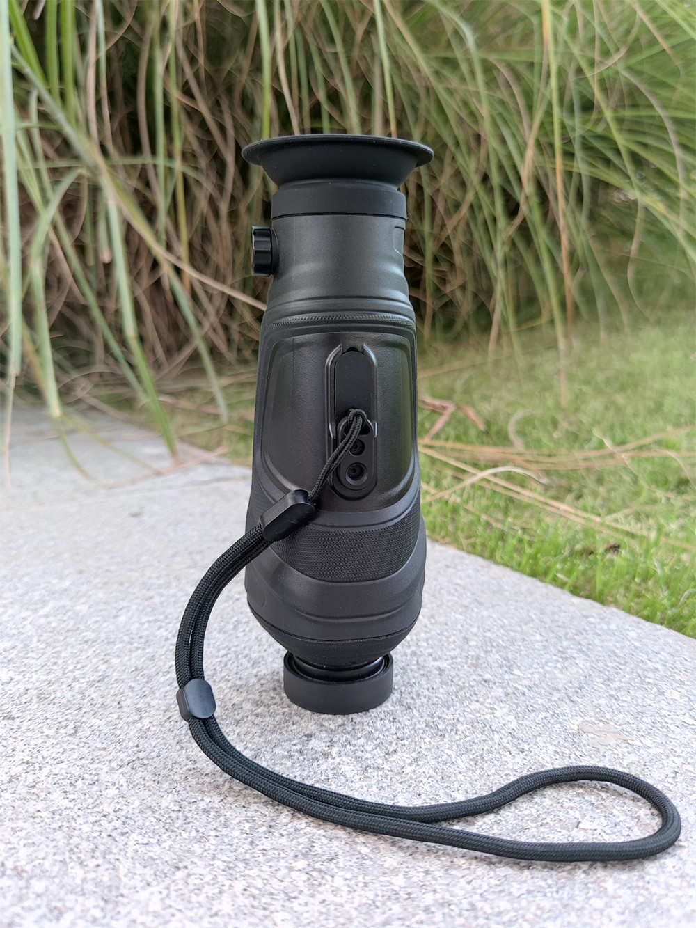 Thermal Imaging Monocular Scope TM1 Night Vision Devices Short Range With Handheld