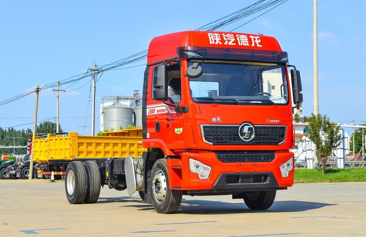 Shacman Cargo 6X4 Truck L5000 Van For Inter-city Transportation