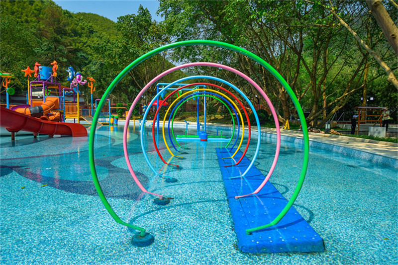 Water Park Water Splash Pad Outdoor Water Playground Amusement Equipment Rainbow Water Spray Loops