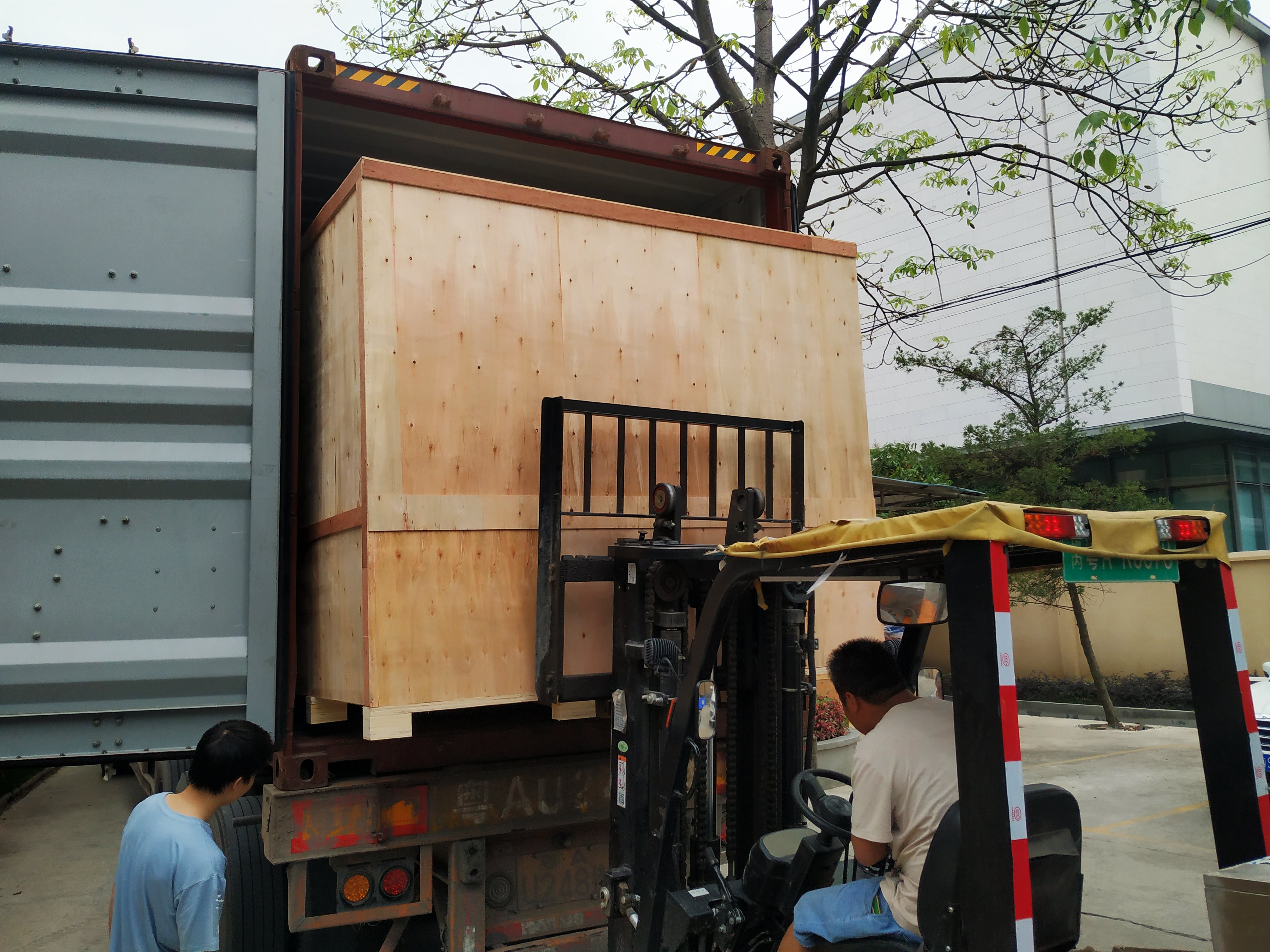 Customized Automatic Glue Vacuum Filling and Capping Sealing Machine for Bottle Size