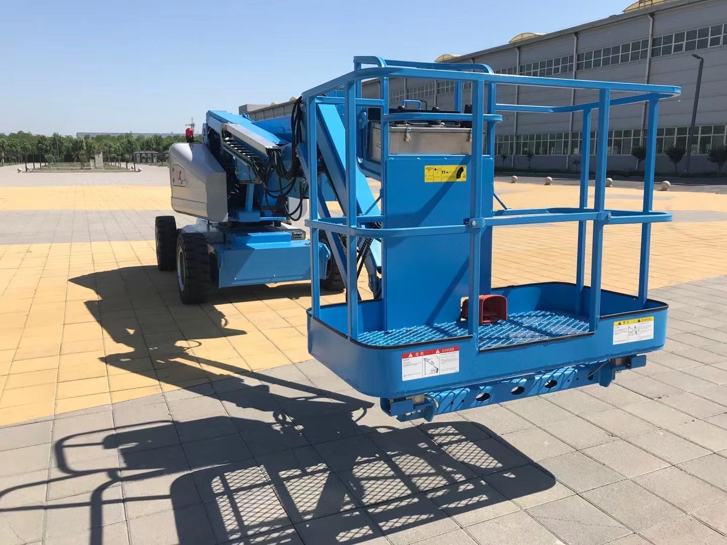 6m-22m Hydraulic Trailer Telescopic Articulated Cherry Picker SNSC Spider Towable Boom Lift