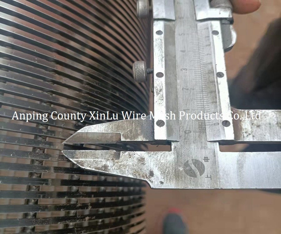304L Wedge Wire Screen Pipe Profile V Wire 2.5x4mm for Applications