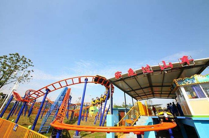Customized Roller Coaster Thrill Rides , Steel Frame Kiddie Loop Roller Coaster