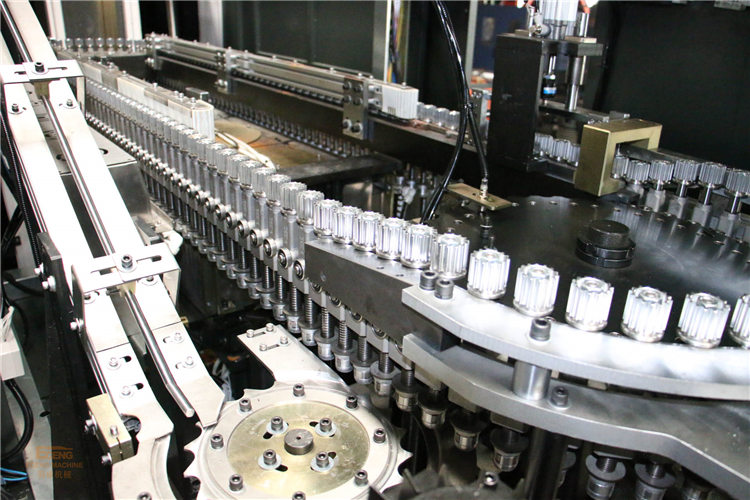 2000ml High Speed PET Stretch Blow Molding Machine 12000BPH