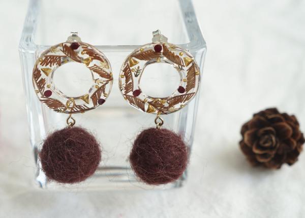 Christmas Tale Wild Flower Felt Ball Blanket Ball Ring Green Ear Stud / Resin