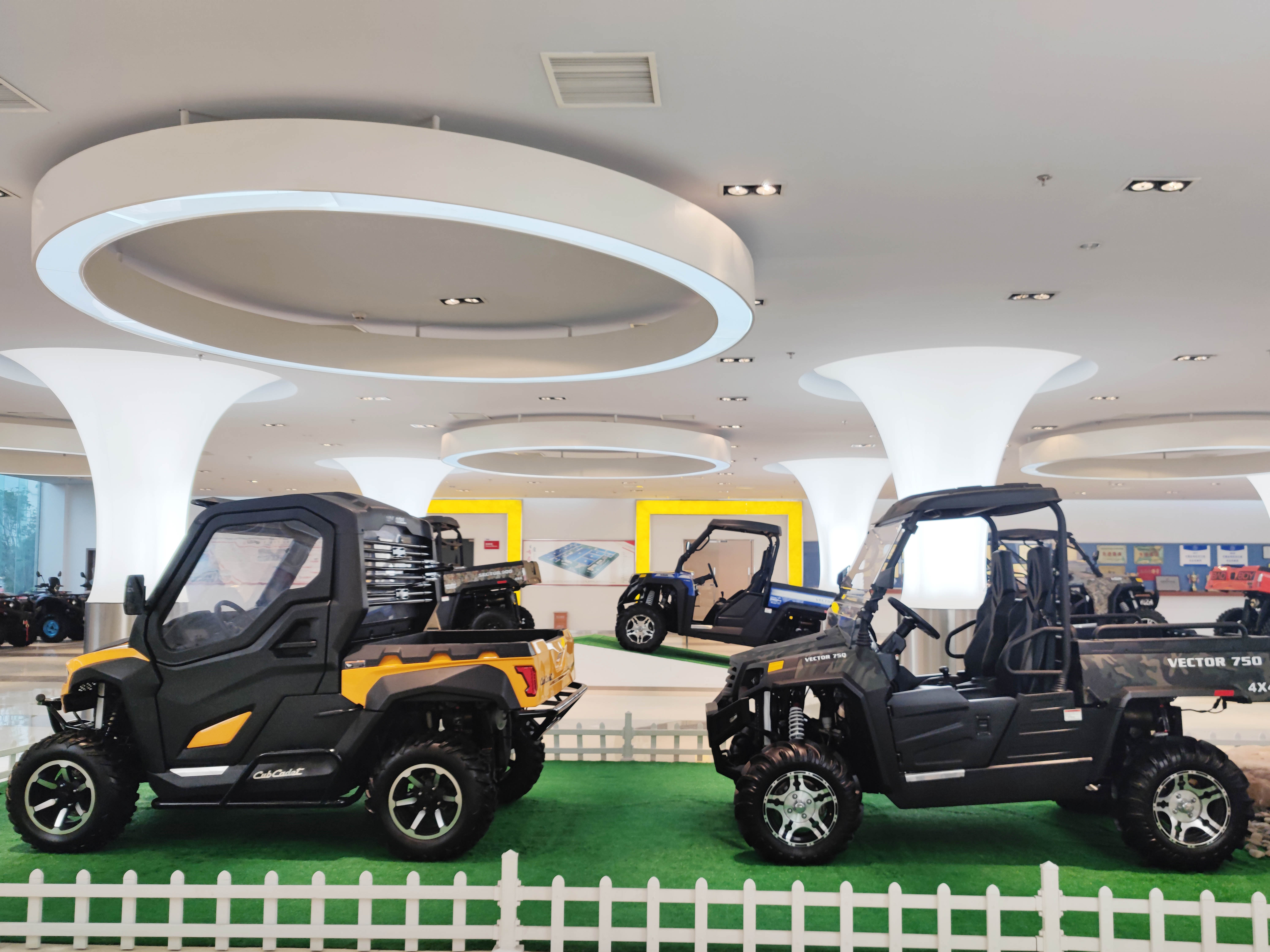 500cc UTV with Hisun Electric Injection Single Cylinder Water Cooled Engine and 2 Seats