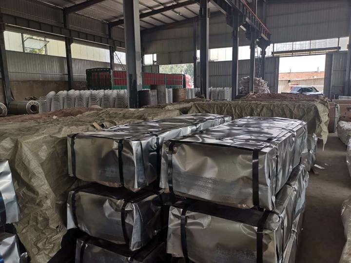 customized color CGCC, DX51D Z adornment Pre painted Corrugated Steel Roof Sheets