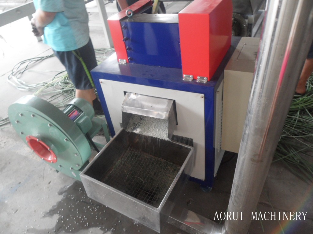PP PE PET Bottle Recycle Plastic Granulator Machine Free Installation