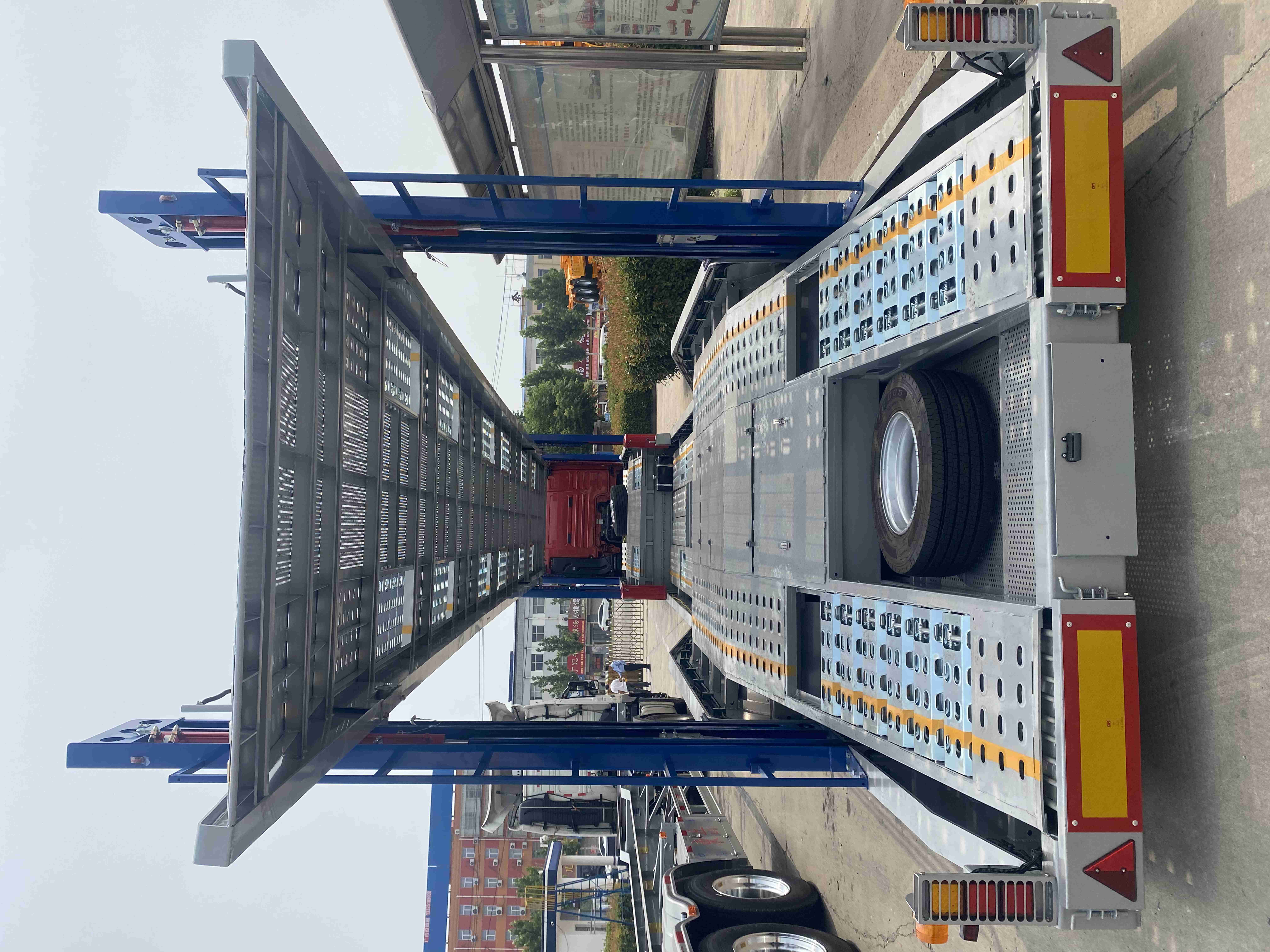 2-3 Axes Vehicle Transport Semi Truck Trailer 9 Car Transport Vehicle Semi Trailer