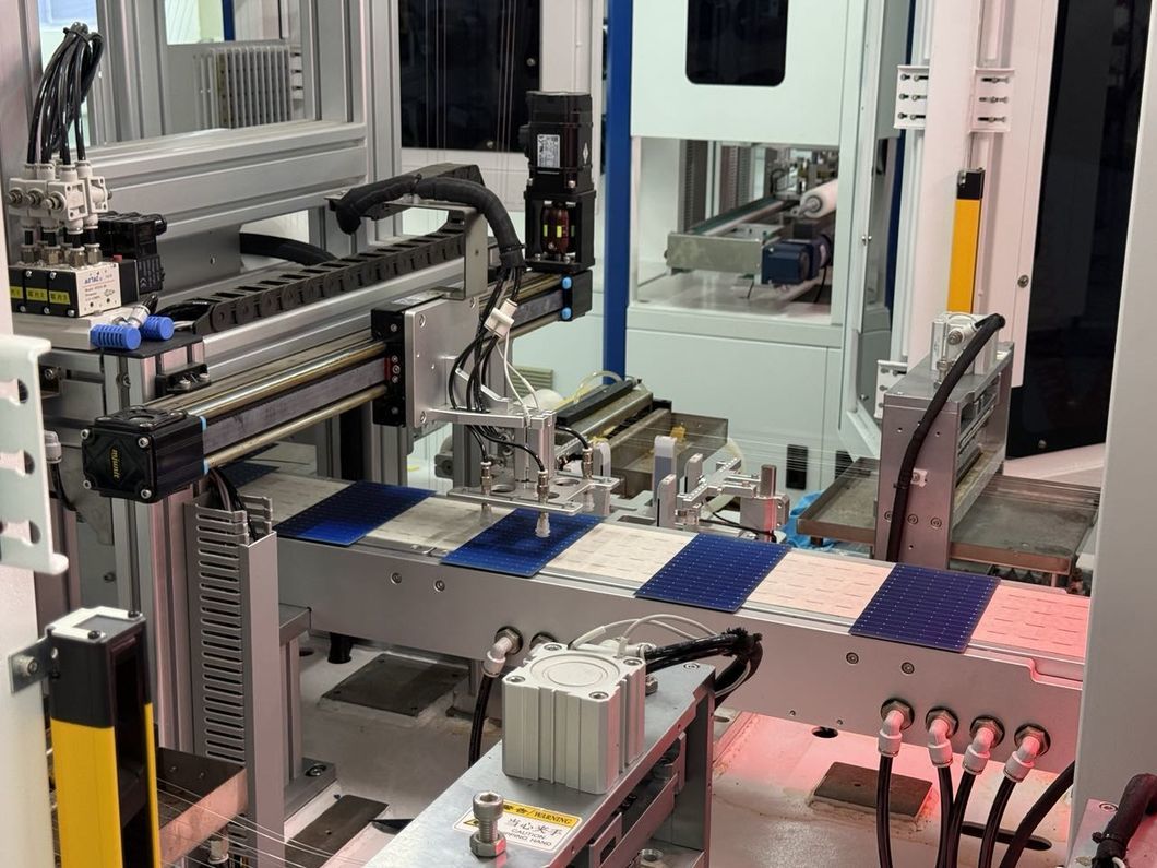 High-Efficiency Electric Cell Welding Machine for Solar Panels