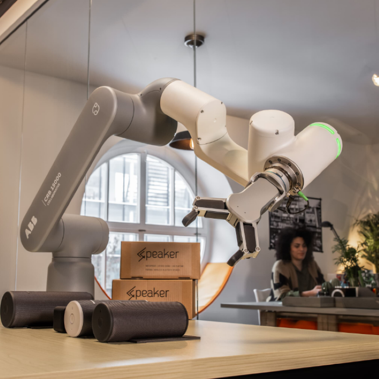 Robotic Arm 6 Axis GoFa CRB 15000 Payload 5kg For Pick And Place Robot As Collaborative Robot