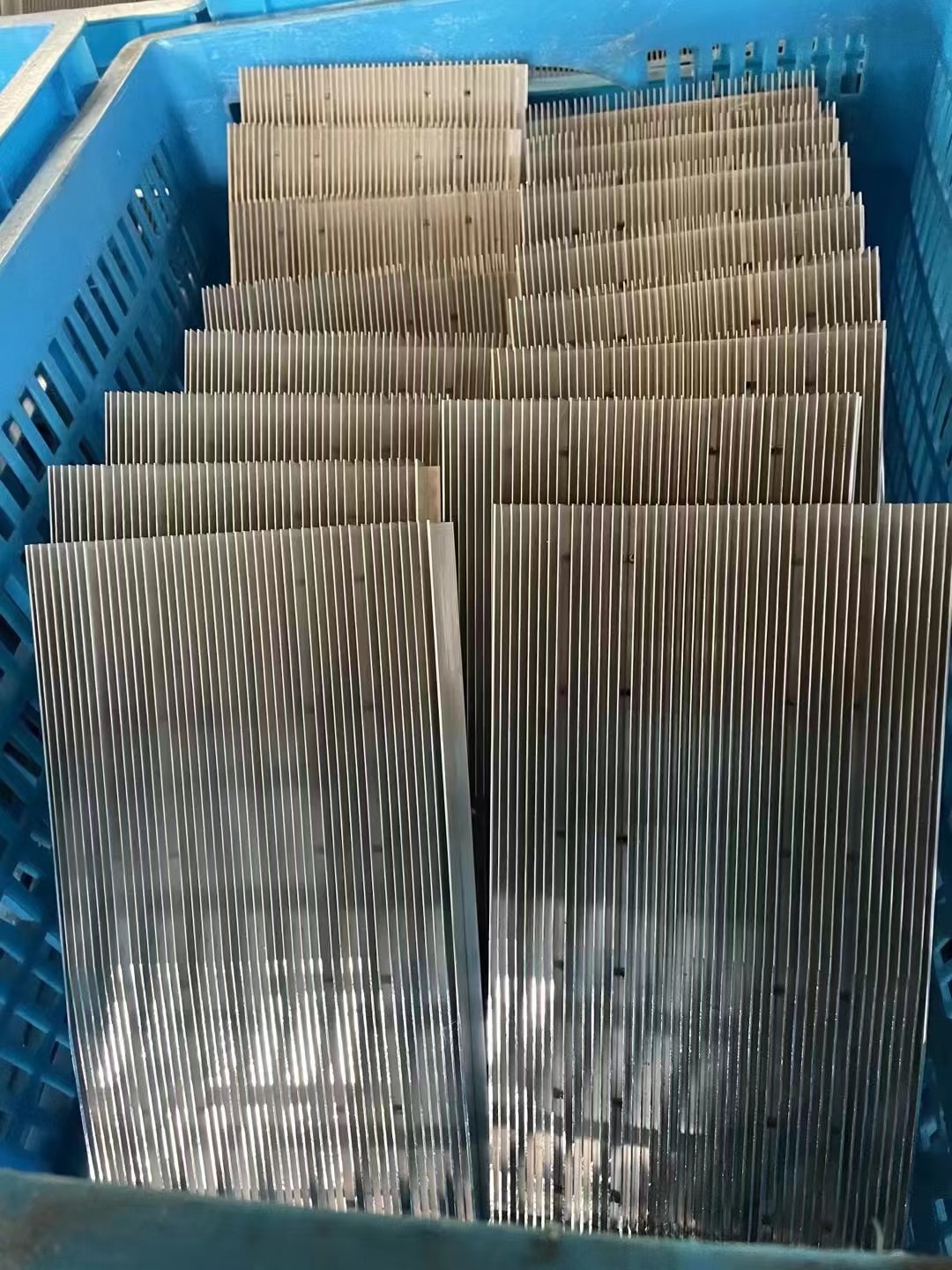 ODM Custom Aluminum Heat Sink Profile With CNC Drilling Locations 6082 T6