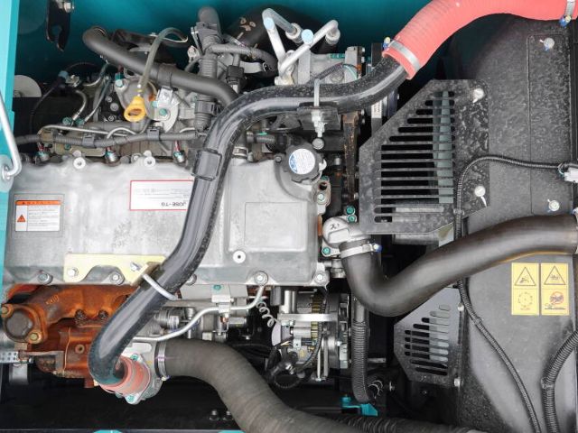 Kobelco SK220 Excavator Engine
