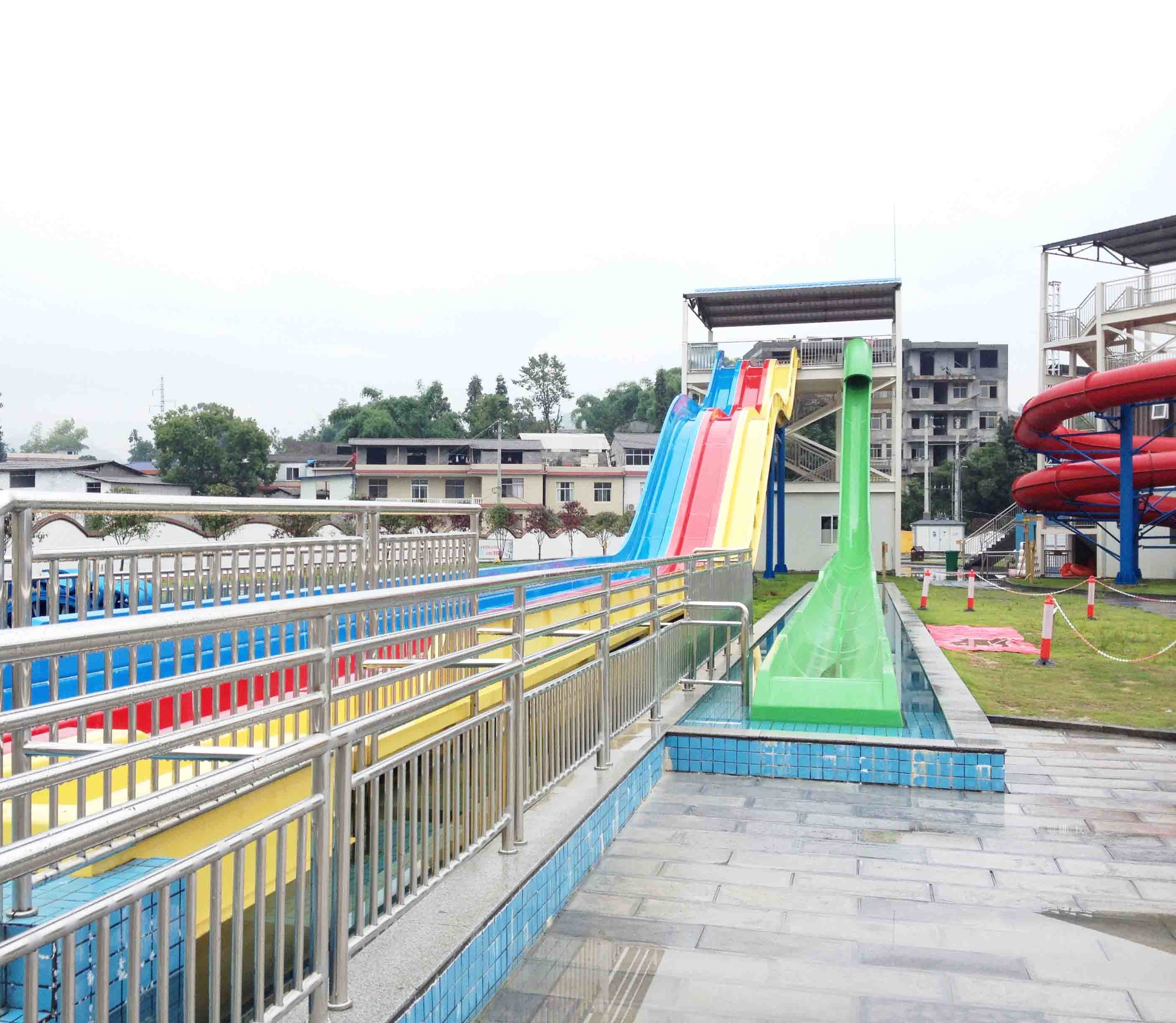 Green And Yellow High Speed Fiberglass Water Slides Optional Color For Adults