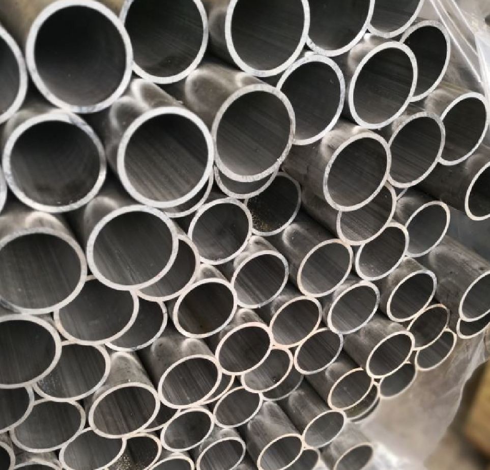 Corrosion Resistance 2024 Seamless Aluminum Tubing With High Strength 2.4 Meters Length