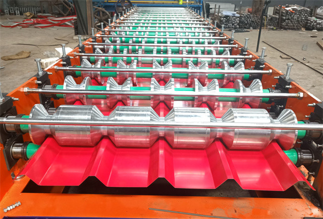 Iron steel roof panel roll forming machine hydraulic cutting ibr making machine