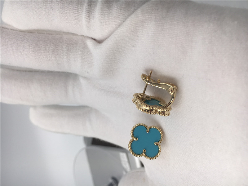 Van Cleef Arpels Sweet Alhambra earstuds 18k yellow gold with turquoise