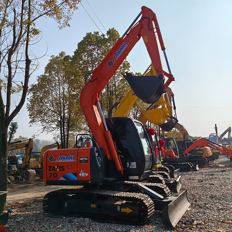 Small ZX70 Used Hitachi Excavators Earthmoving Machine 7 Ton