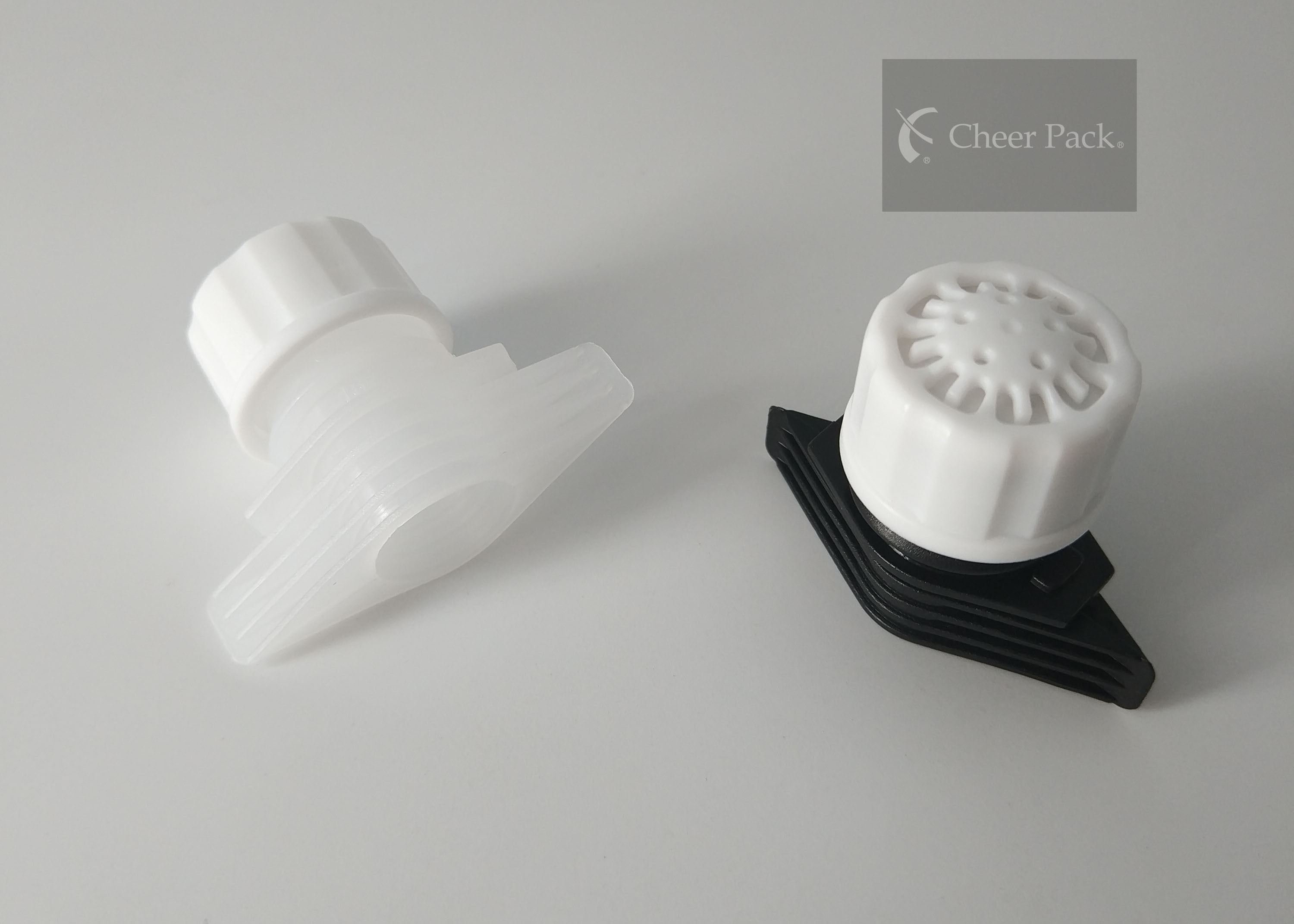 Breathable Nozzle Plastic Spout Caps 18mm Outer Dia For Liquid Pouch Bag
